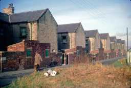 Back of Far West St, East Stanley, 1971 10/1971